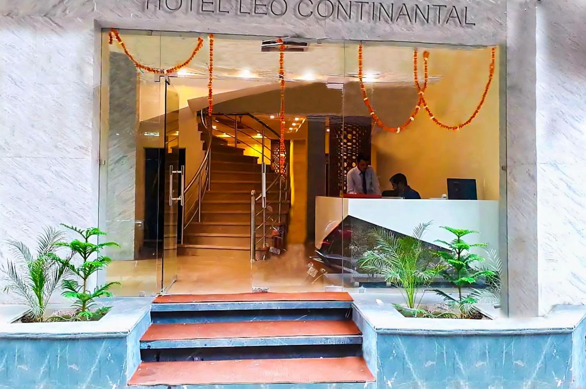 Hotel Leo Continental Nova Deli Exterior foto